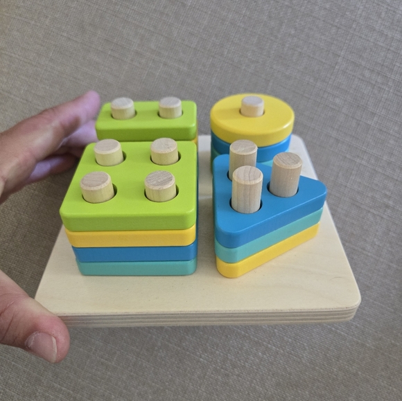 Colorful Wooden Shape Sorting Toy - Picture 1 of 3